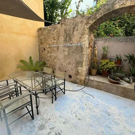 Casa Argirenia - Venetian Mansion In Old Harbour * Chania (Crete)