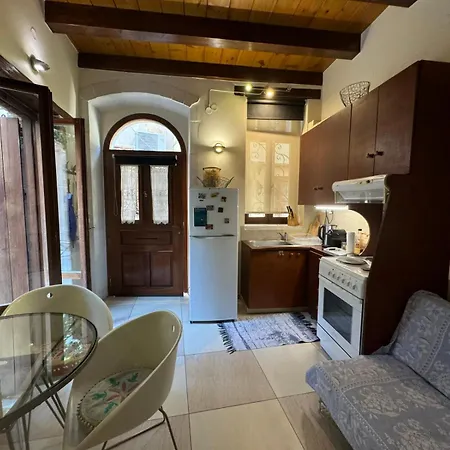 Casa Argirenia - Venetian Mansion In Old Harbour Chania (Crete)