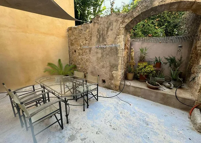 Casa Argirenia - Venetian Mansion In Old Harbour * Ханья